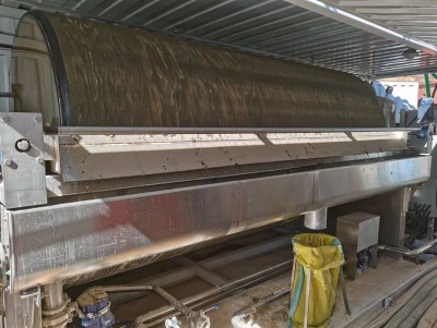 Waste cutting fluid filter