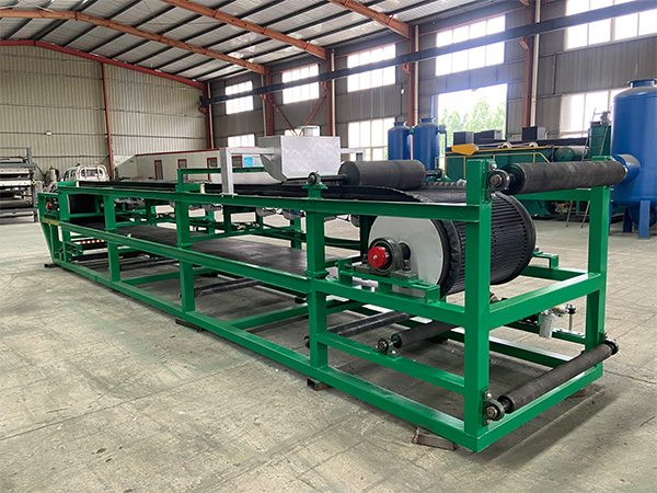 Vacuum belt filter press