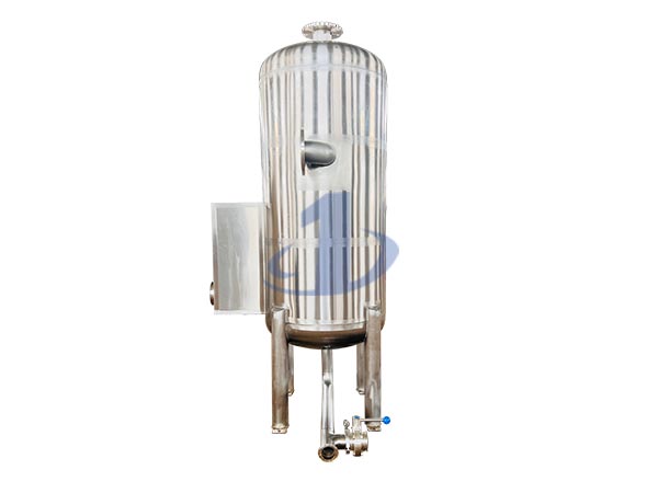 Air liquid separator for rotating drum filter