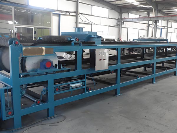 Horizontal vacuum filter