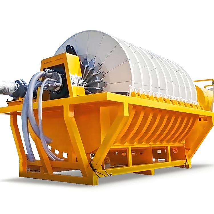 Ceramic vacuum disc filter